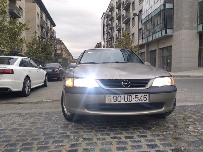 Opel Vectra 1996, 480,000 km - 1.6 l - Bakı