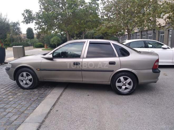 Opel Vectra 1996, 480,000 km - 1.6 l - Bakı