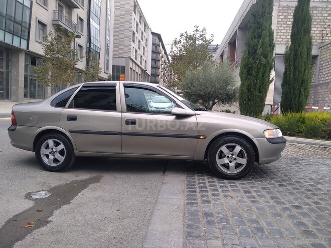Opel Vectra 1996, 480,000 km - 1.6 l - Bakı