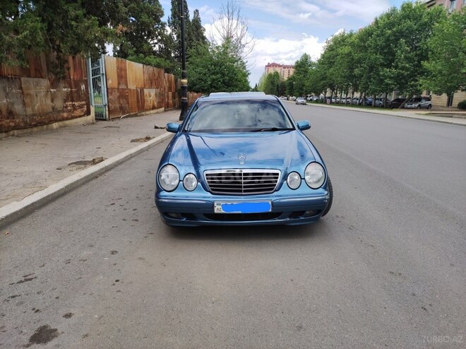 Mercedes E 240 2000, 210,000 km - 2.4 l - Gəncə