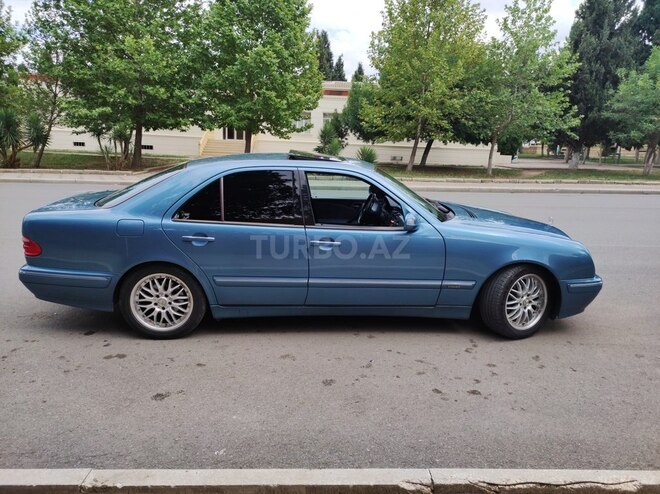 Mercedes E 240 2000, 210,000 km - 2.4 l - Gəncə