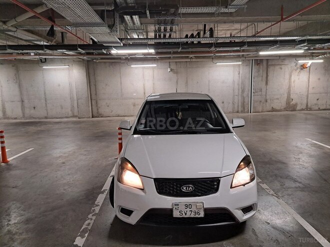 Kia Rio 2009, 250,000 km - 1.4 l - Bakı
