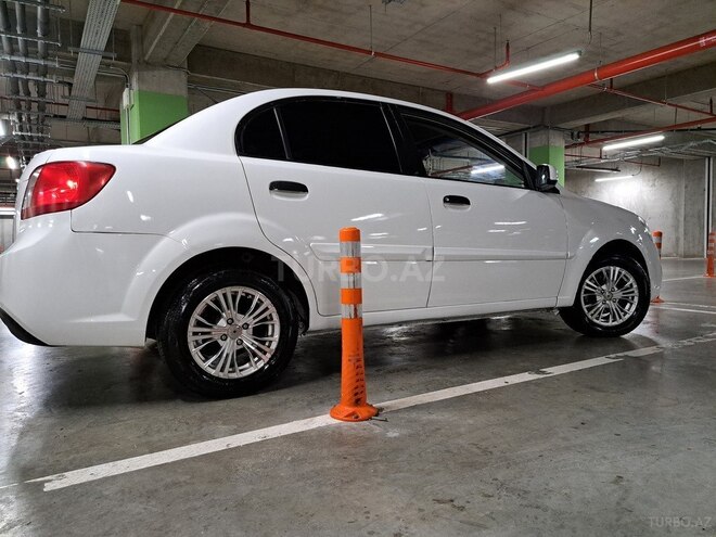Kia Rio 2009, 250,000 km - 1.4 l - Bakı