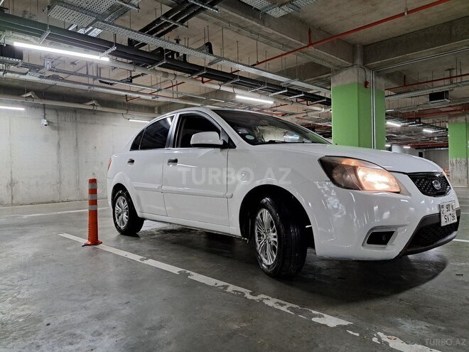 Kia Rio 2009, 250,000 km - 1.4 l - Bakı