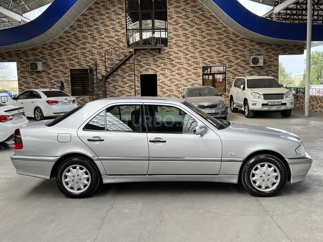 Mercedes C 180 2000, 256,555 km - 1.8 l - Gəncə