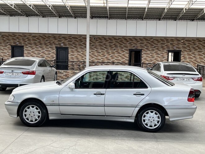 Mercedes C 180 2000, 256,555 km - 1.8 l - Gəncə