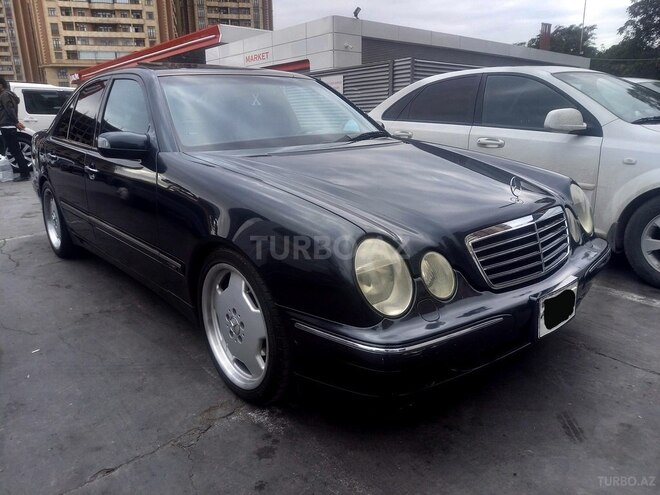 Mercedes E 320 2001, 274,000 km - 3.2 l - Bakı