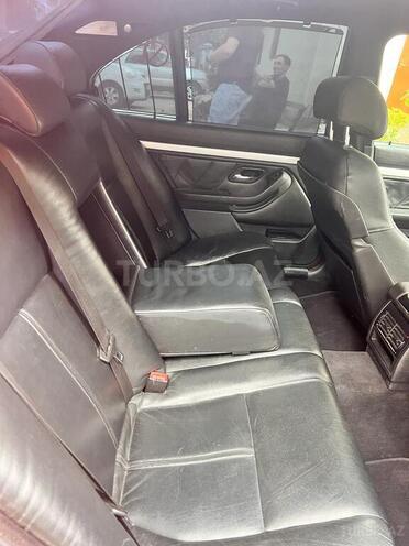 BMW 535 2002, 260,000 km - 3.5 л - Bakı