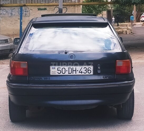Opel Astra 1993, 235,000 km - 1.6 l - Bakı