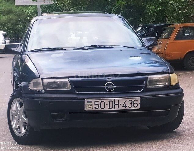 Opel Astra 1993, 235,000 km - 1.6 l - Bakı