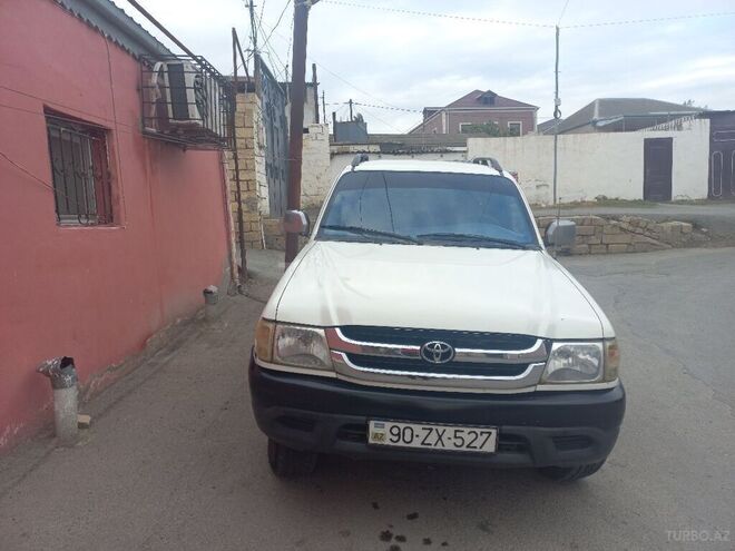 Toyota Hilux 2001, 320,000 km - 2.8 l - Bakı