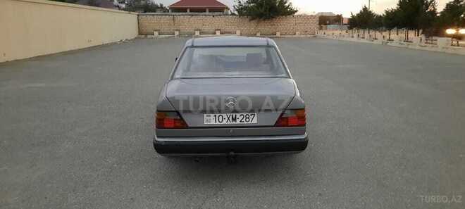 Mercedes E 200 1990, 220,000 km - 2.0 l - Sumqayıt