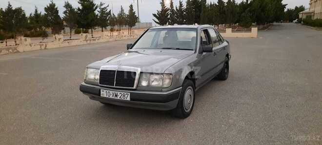 Mercedes E 200 1990, 220,000 km - 2.0 l - Sumqayıt