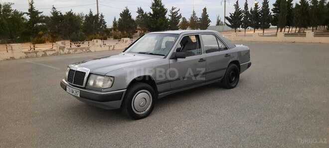 Mercedes E 200 1990, 220,000 km - 2.0 l - Sumqayıt