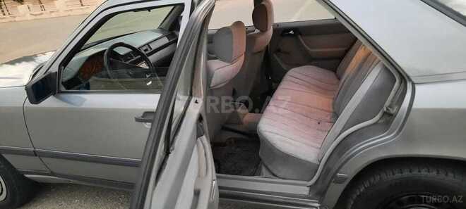 Mercedes E 200 1990, 220,000 km - 2.0 l - Sumqayıt