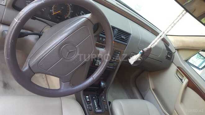 Mercedes C 220 1995, 301,012 km - 2.2 l - Şirvan