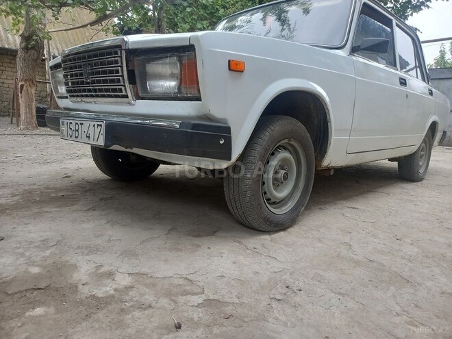 LADA (VAZ) 2107 2005, 195,690 km - 1.6 л - Ucar