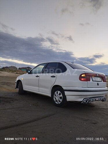 Volkswagen Polo 1995, 300,003 km - 1.6 l - Sumqayıt