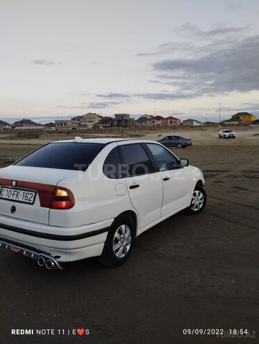 Volkswagen Polo 1995, 300,003 km - 1.6 l - Sumqayıt