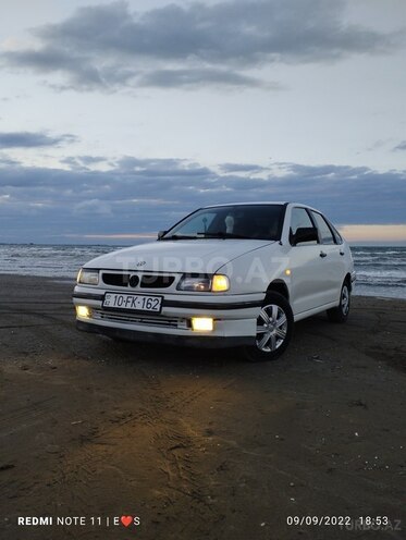 Volkswagen Polo 1995, 300,003 km - 1.6 l - Sumqayıt