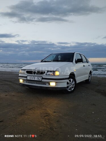 Volkswagen Polo 1995, 300,003 km - 1.6 l - Sumqayıt