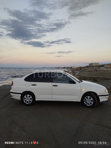 Volkswagen Polo 1995, 300,003 km - 1.6 l - Sumqayıt