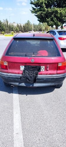 Opel Astra 1992, 200,000 km - 1.6 l - Bakı