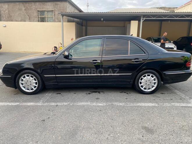Mercedes E 220 2000, 360,000 km - 2.2 l - Bakı