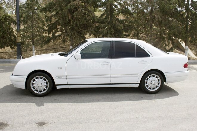 Mercedes E 240 1998, 380,500 km - 2.4 л - Hacıqabul