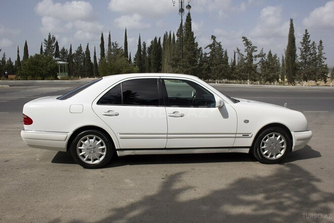 Mercedes E 240 1998, 380,500 km - 2.4 л - Hacıqabul