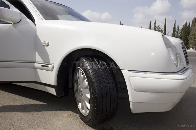 Mercedes E 240 1998, 380,500 km - 2.4 л - Hacıqabul