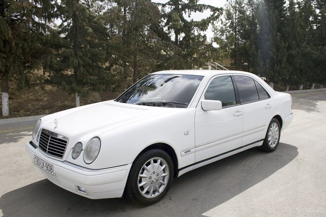Mercedes E 240 1998, 380,500 km - 2.4 л - Hacıqabul