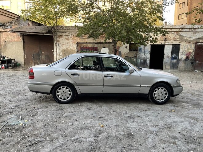 Mercedes C 180 1994, 290,000 km - 1.8 l - Bakı