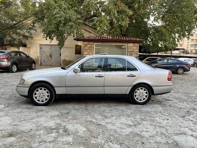 Mercedes C 180 1994, 290,000 km - 1.8 l - Bakı