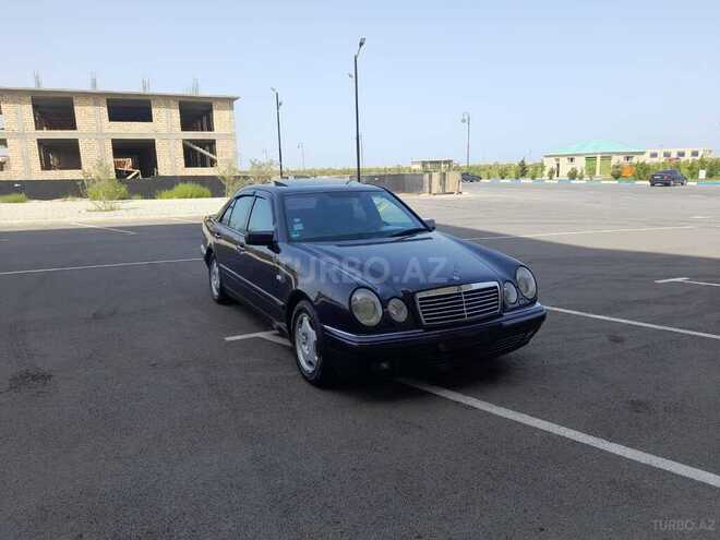 Mercedes E 240 1999, 280,000 km - 2.4 l - Sumqayıt