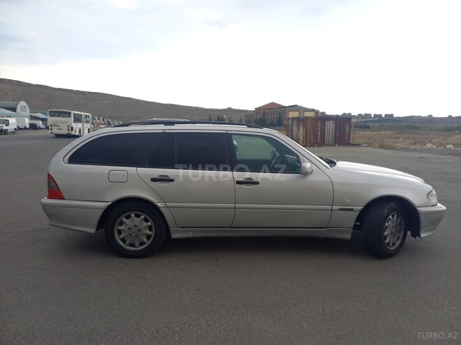 Mercedes C 200 2000, 300,000 km - 2.0 л - Bakı