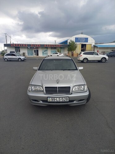 Mercedes C 200 2000, 300,000 km - 2.0 л - Bakı