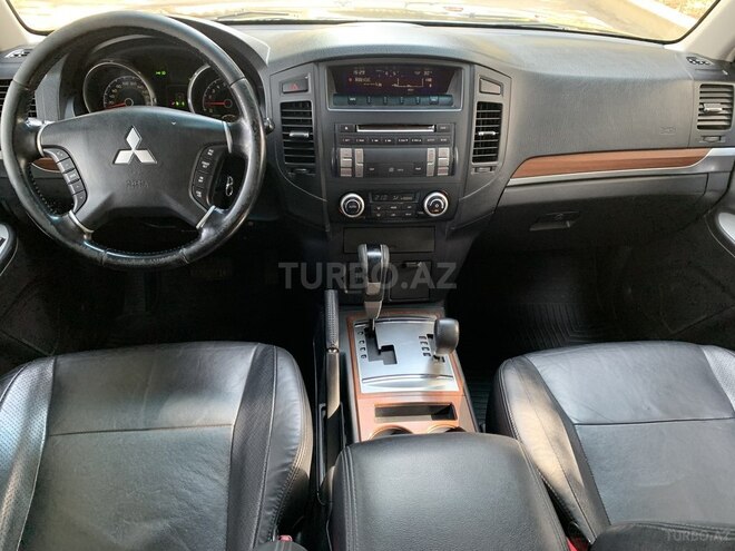 Mitsubishi Pajero 2008, 141,000 km - 3.0 л - Quba