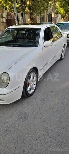 Mercedes E 240 2001, 200,512 km - 2.4 l - Qazax
