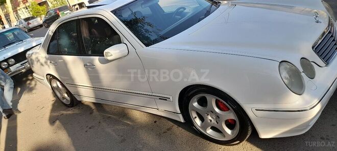 Mercedes E 240 2001, 200,512 km - 2.4 l - Qazax