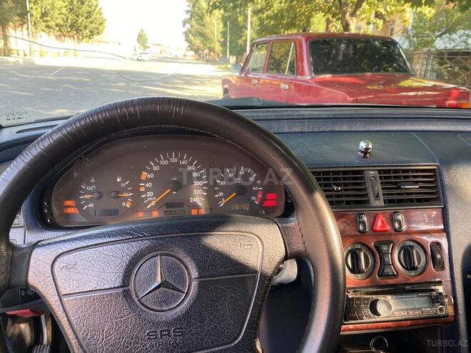 Mercedes C 180 1997, 380,655 km - 1.8 l - İsmayıllı