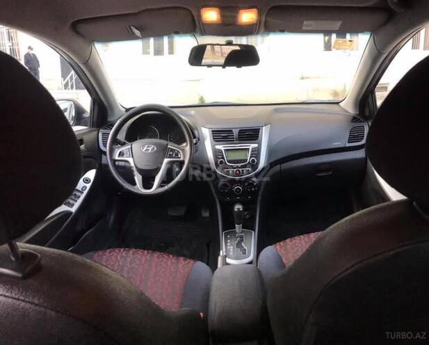 Hyundai Accent 2012, 230,000 km - 1.6 l - Bakı