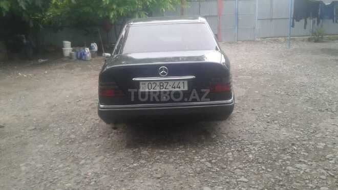 Mercedes E 250 1990, 300,000 km - 2.5 l - Ağdam