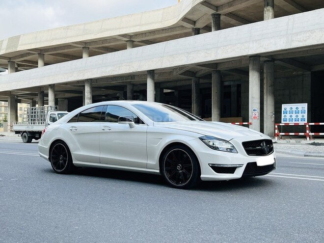 Mercedes CLS 63 AMG 2012, 121,000 km - 5.5 l - Bakı