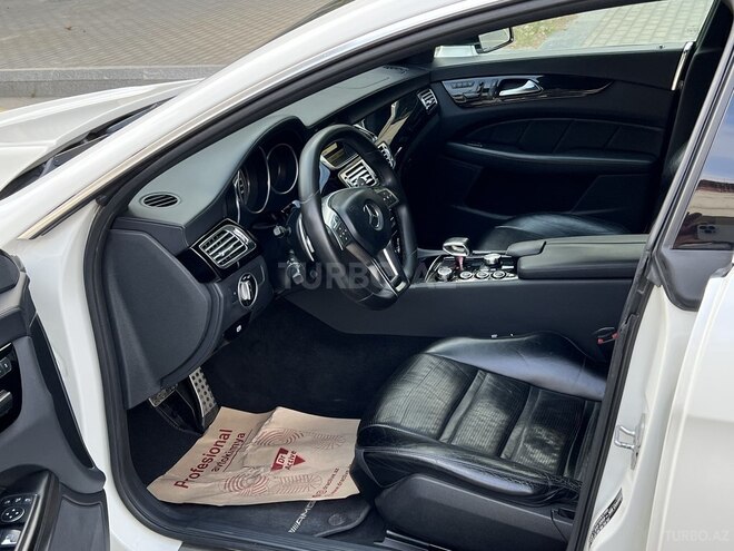 Mercedes CLS 63 AMG 2012, 121,000 km - 5.5 l - Bakı