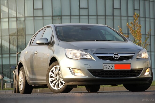 Opel Astra 2011, 148,000 km - 1.4 l - Bakı
