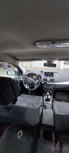 Renault Megane 2009, 312,000 km - 1.5 l - Quba