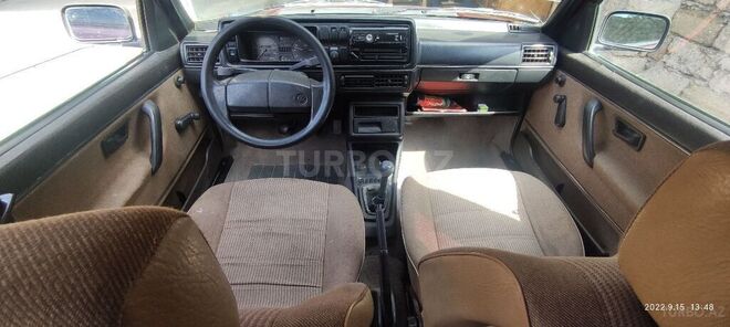 Volkswagen Golf 1990, 318,670 km - 1.6 л - Bakı