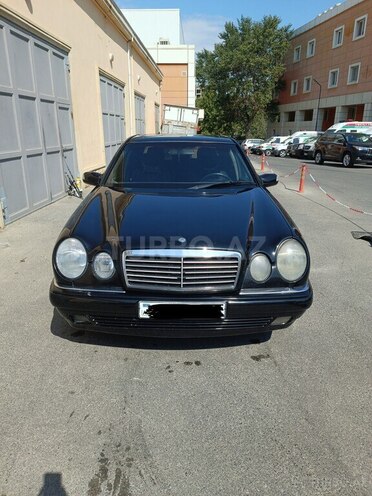 Mercedes E 240 1999, 356,000 km - 2.4 l - Bakı