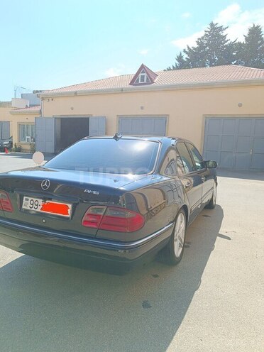 Mercedes E 240 1999, 356,000 km - 2.4 l - Bakı